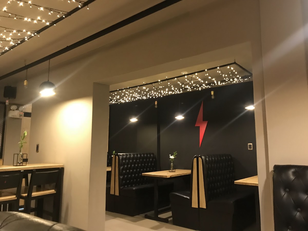 Rockwings Food & Drinks